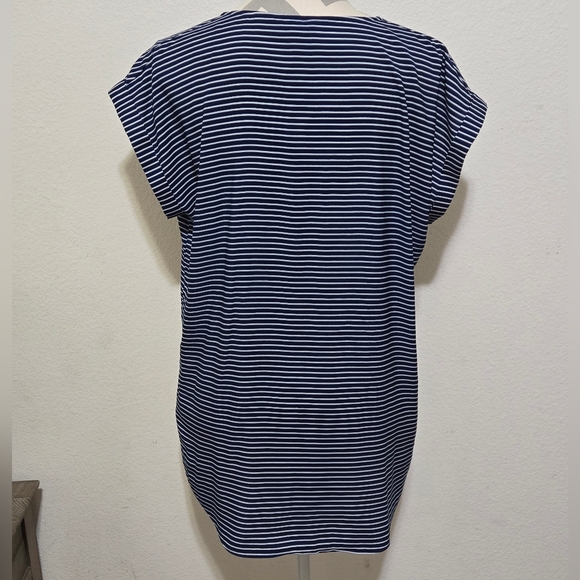 EXPRESS Blue White Striped V-neck Blouse Short Sleeve Size Large - Picture 5 of 10